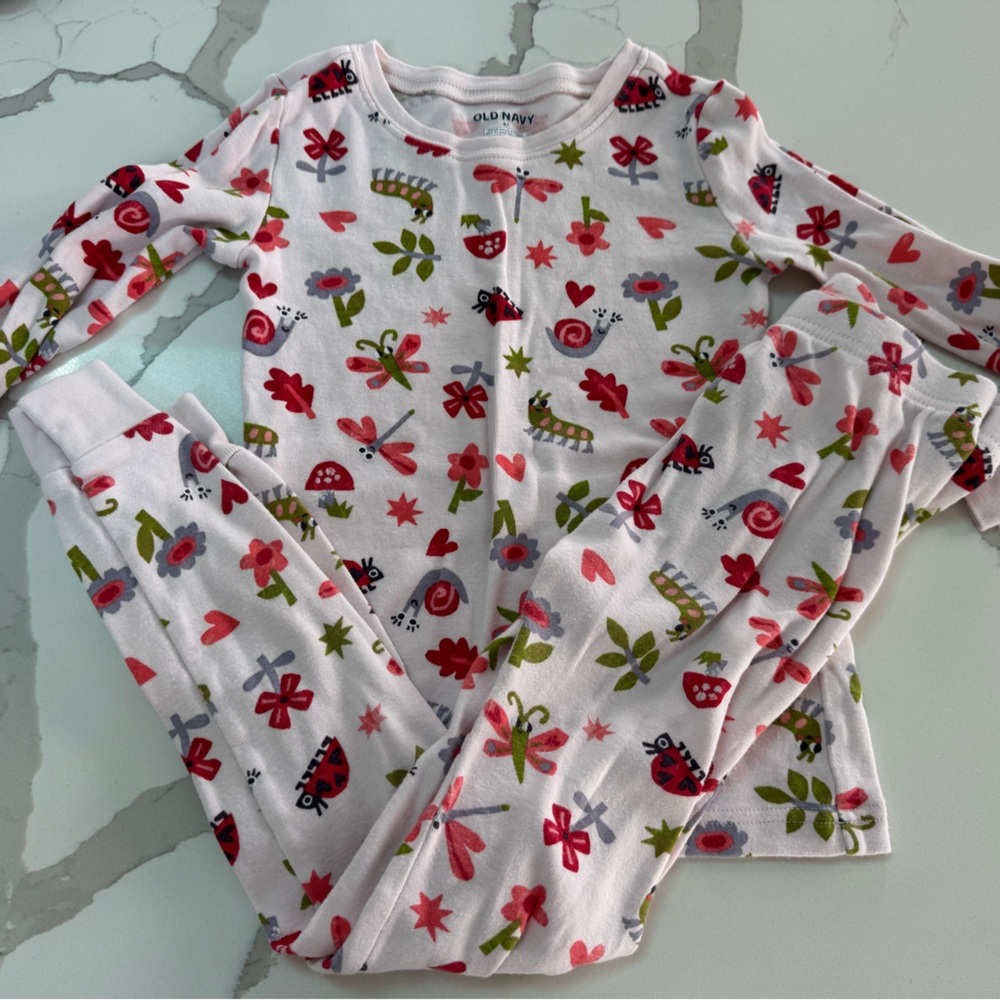 Old Navy White Kids Pajama Set with Red, Green and Pink Garden Print